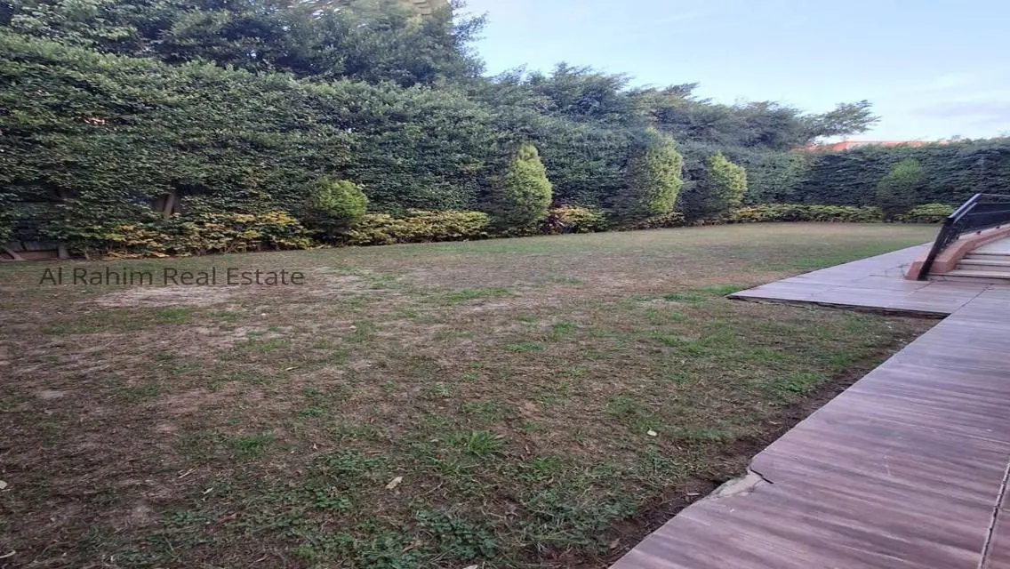 شقة رائعة بمساحة واسعة وبتجهيزات ممتازة