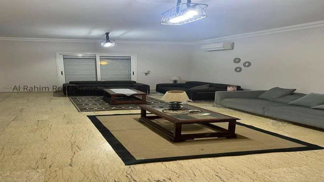 شقة رائعة بمساحة واسعة وبتجهيزات ممتازة