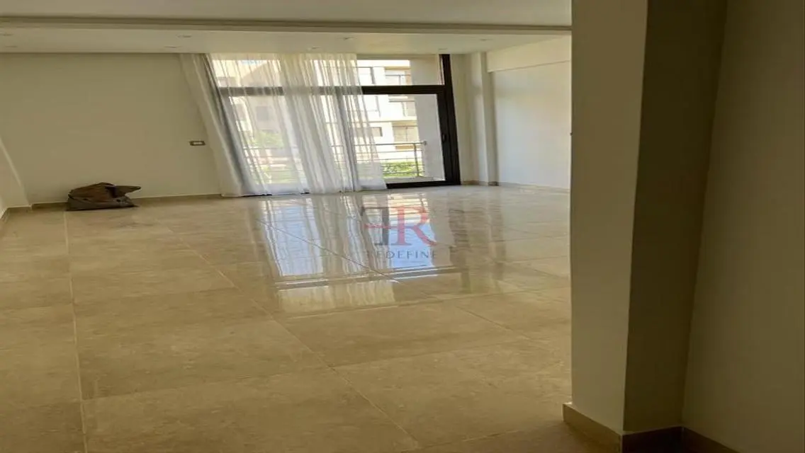 شقة فاخرة للإيجار في موقع متميز