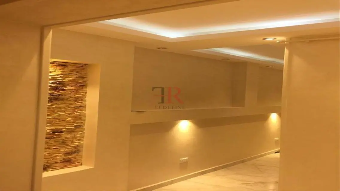 شقة فاخرة للبيع بمساحة فسيحة
