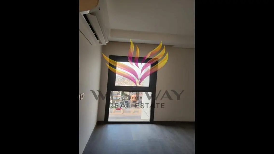 عقار مميز للبيع بحراسات أمنية