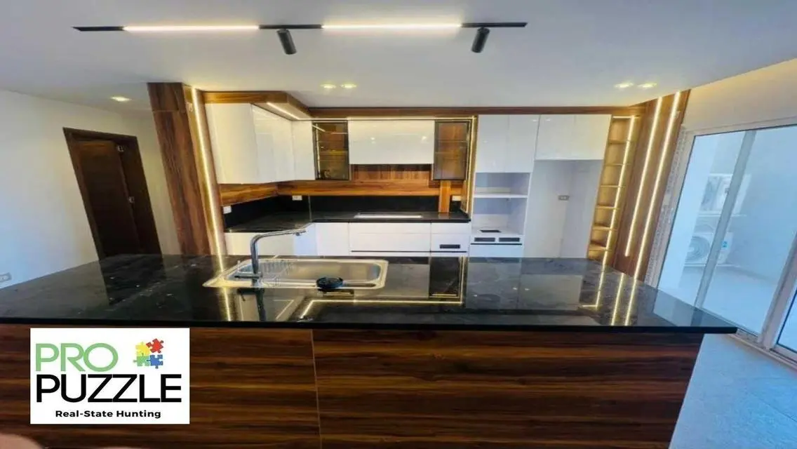 Apartment for Rent in Hyde Park