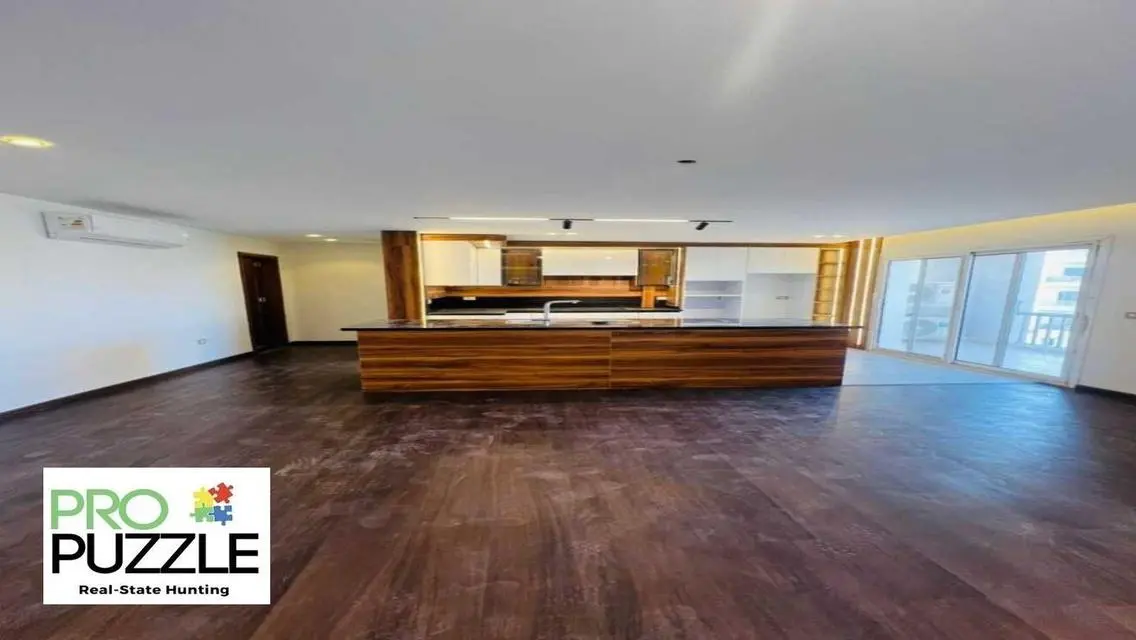 Apartment for Rent in Hyde Park