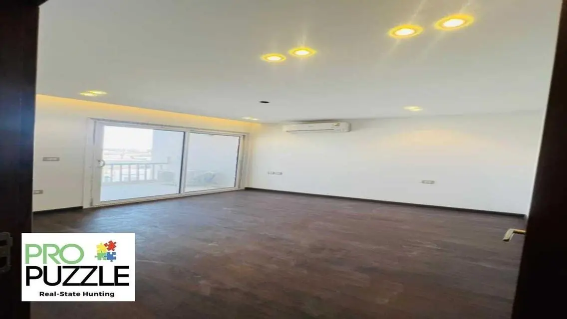 Apartment for Rent in Hyde Park