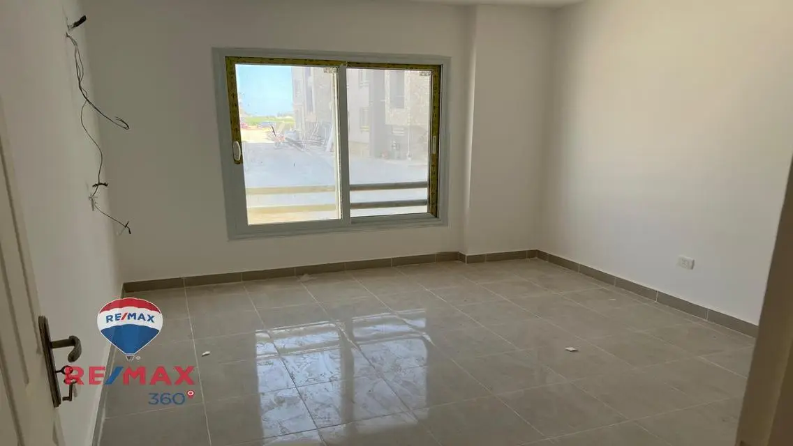 شقة فاخرة للبيع في موقع متميز