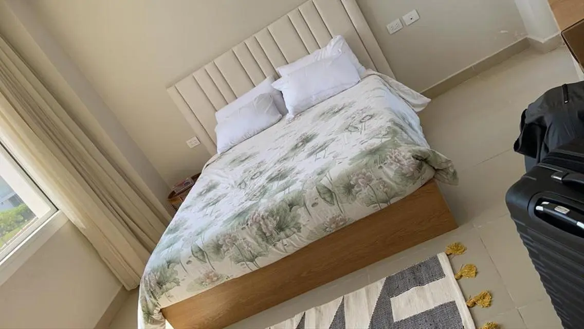 Luxury Apartment with Security and Balcony in the Heart of the City