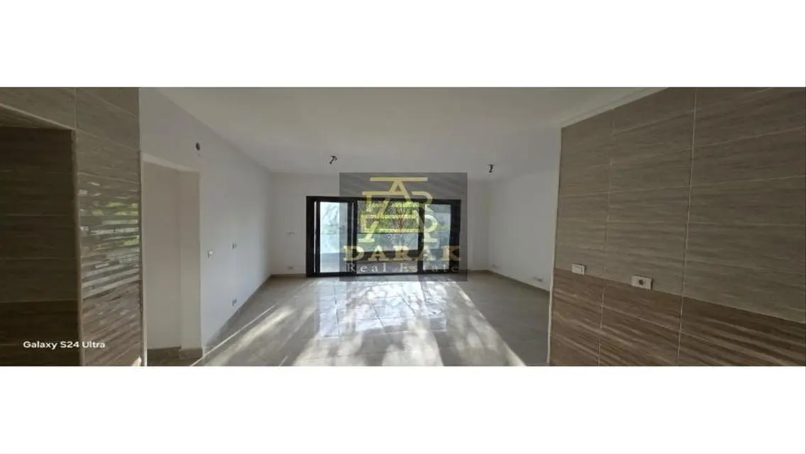 Stunning Apartment in B15 with Unique View