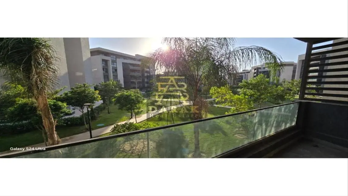 Stunning Apartment in B15 with Unique View