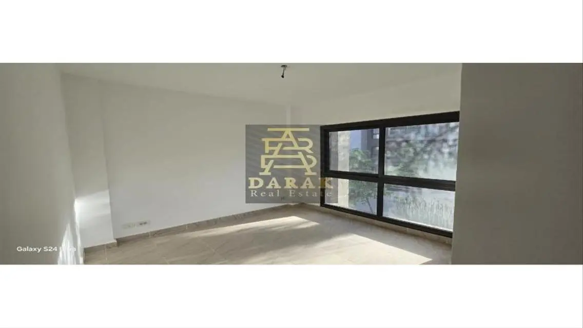 Stunning Apartment in B15 with Unique View