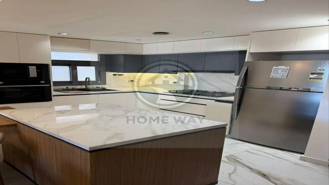Luxury Apartment for Sale in a Modern City