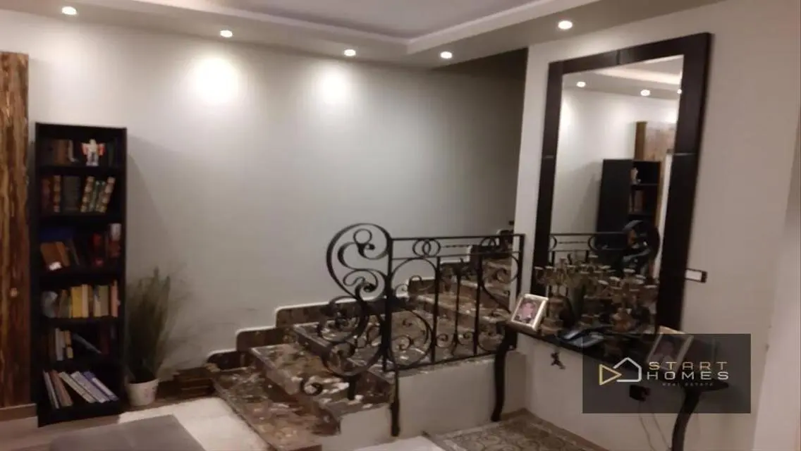 Stunning Apartment with Balcony and Security Guard in Prime Location