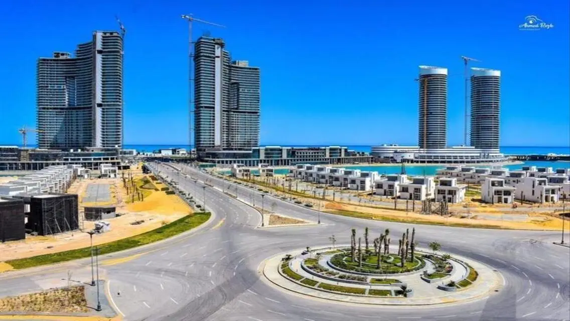 شقة فاخرة للبيع بإطلالة خلابة على البحيرات