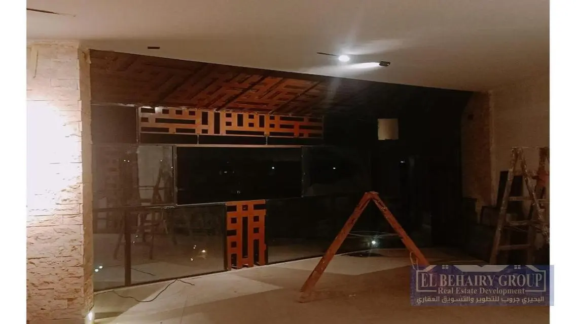 شقة فاخرة 200 متر مع شرفة وحارس أمن