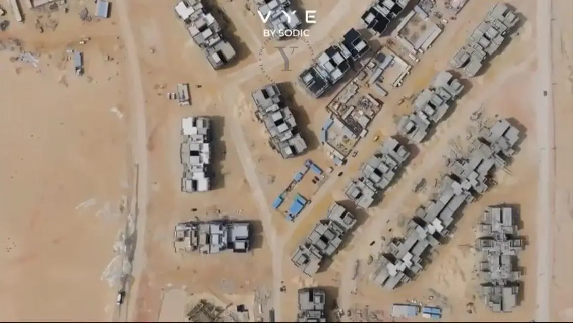 فيلا فاخرة بخدمات متكاملة وشرفة خاصة بجوار البحيرة