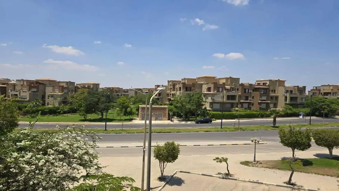 فيلا فاخرة في بيفرلي هيلز للإيجار