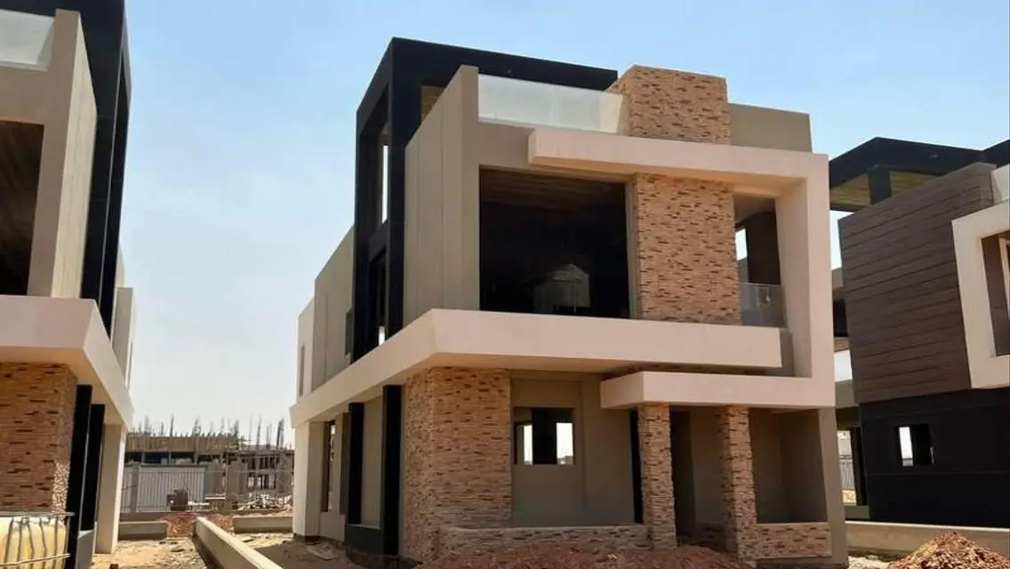 Luxury Villa for Sale with Private Pool and Garden in a Prime Location