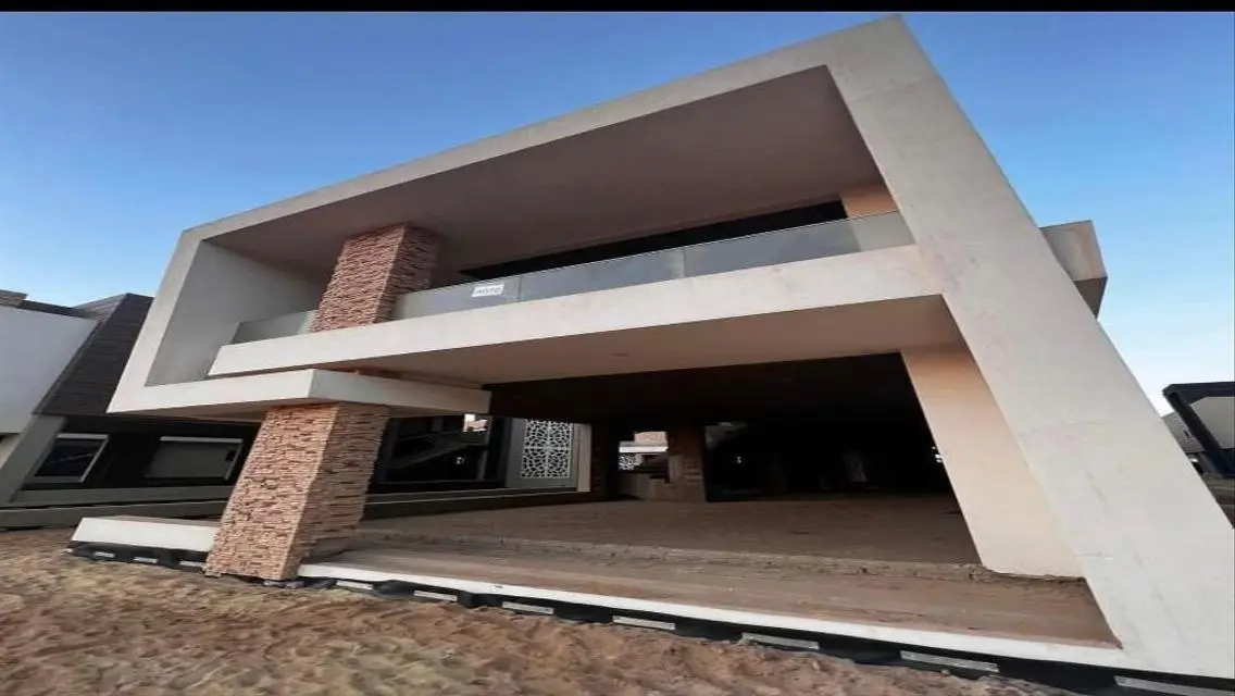 Luxury Villa for Sale with Private Pool and Garden in a Prime Location