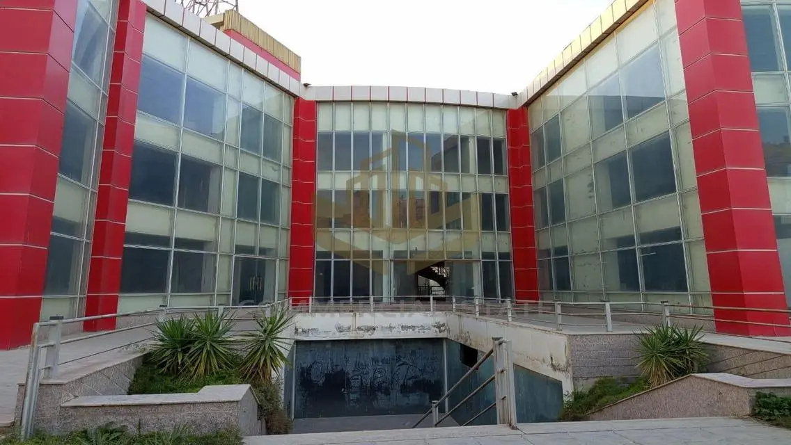 Exceptional Investment Opportunity in Commercial Property at State 8