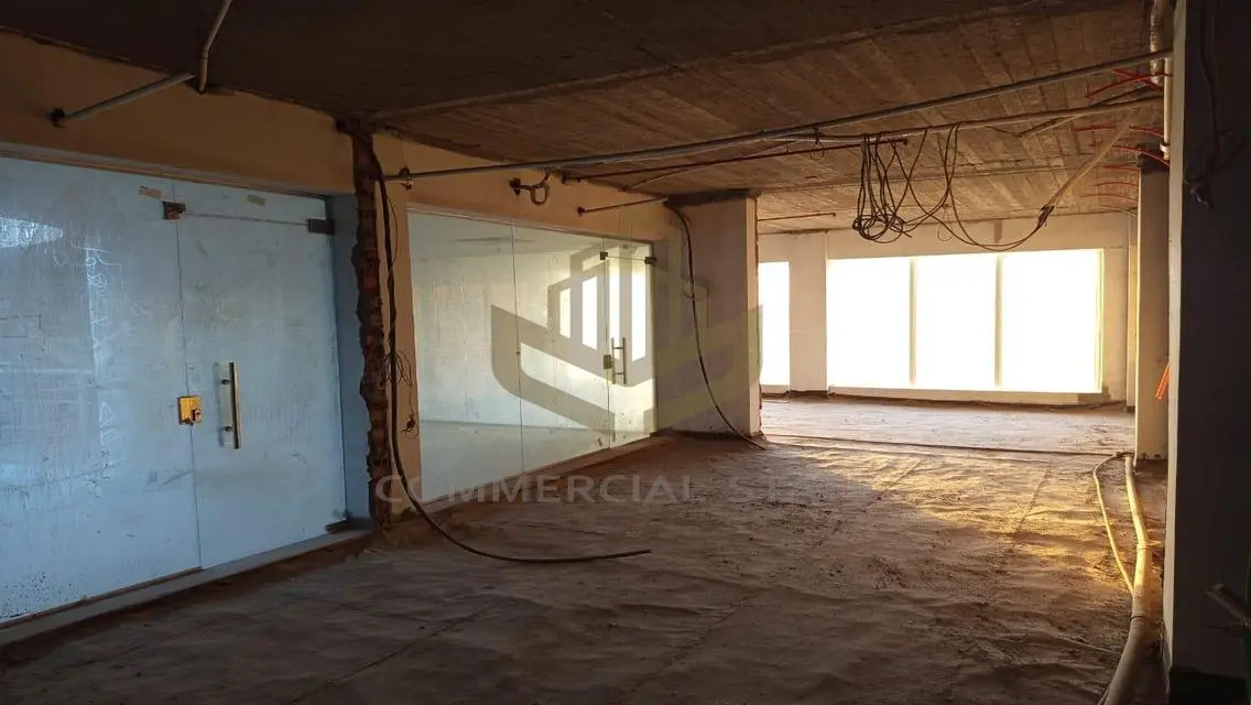 Exceptional Investment Opportunity in Commercial Property at State 8