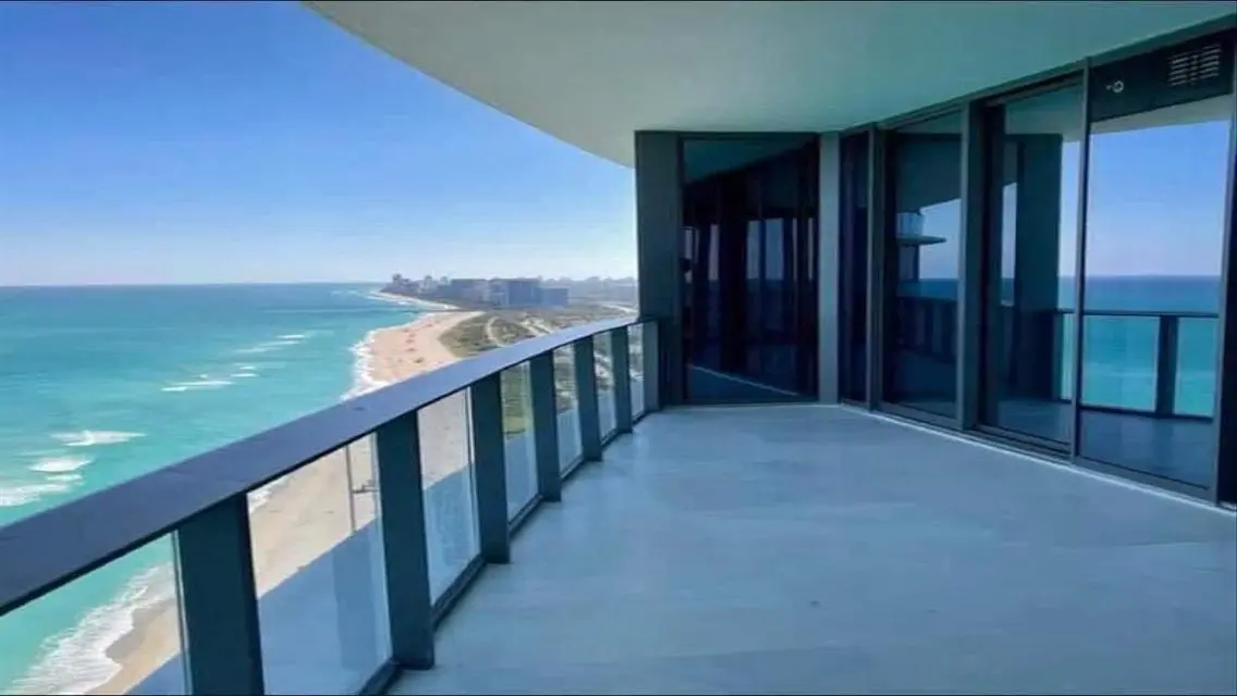 شقة فاخرة مطلة على البحيرات مع جميع المرافق