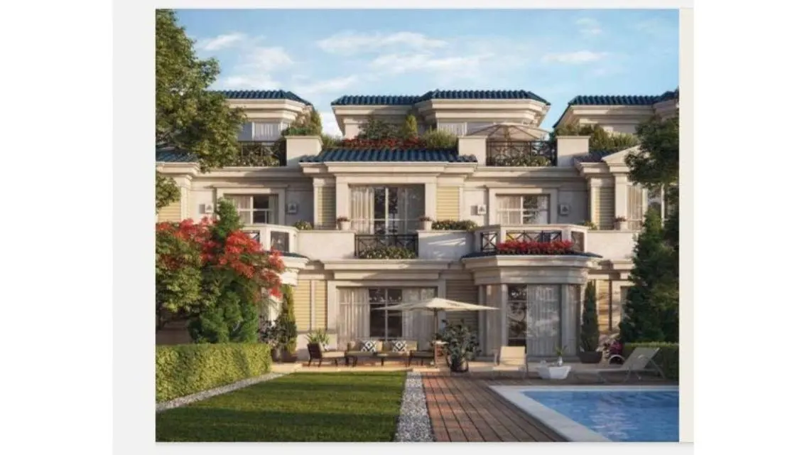 Luxury Apartment Overlooking Lakes