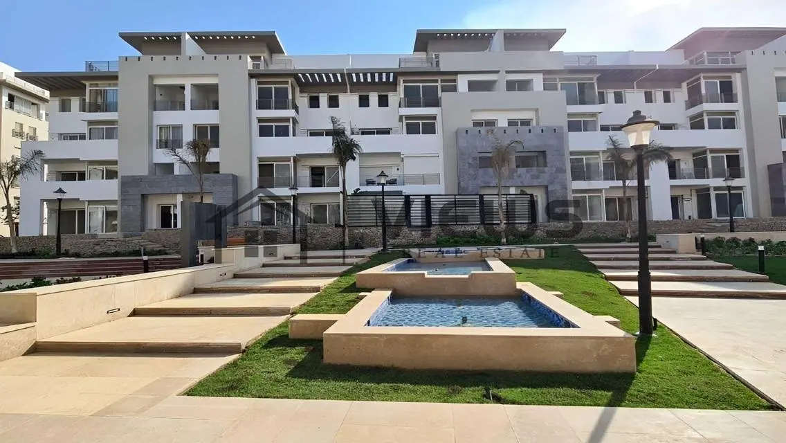 Luxury Villa with Maid Room and Stunning Lake View