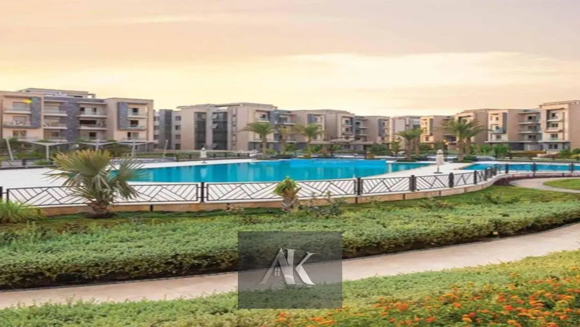 Luxurious Apartment Overlooking Lakes with Multiple Amenities