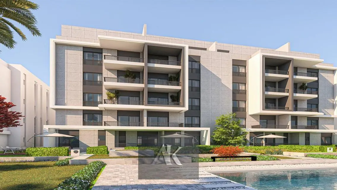 Luxurious Apartment Overlooking Lakes with Multiple Amenities