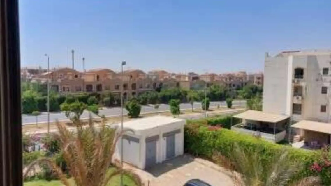 شقة فاخرة 11,250,000 جنيهاً - موقع مميز وخدمات رائعة