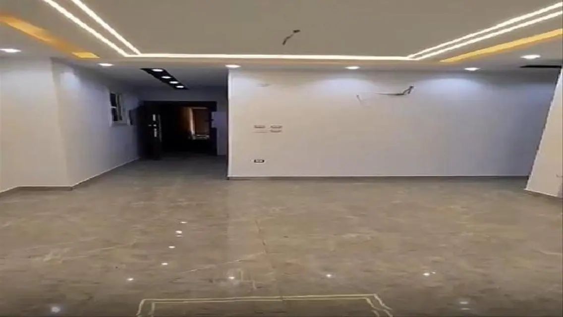 فيلا فاخرة للبيع في R7