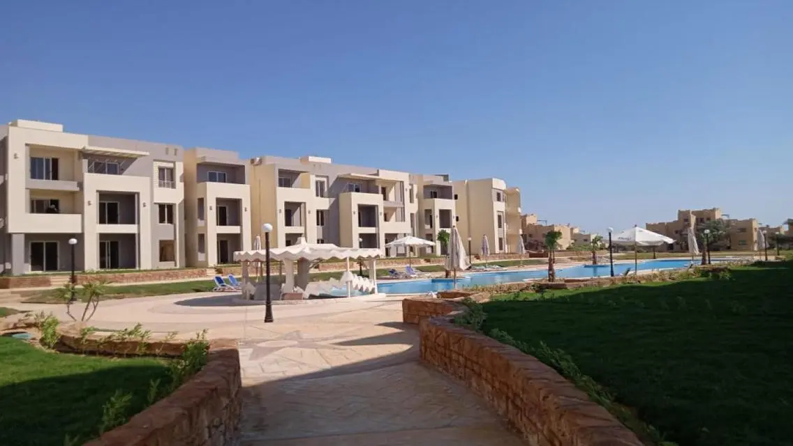 شقة رائعة بمساحة واسعة وإطلالة جميلة