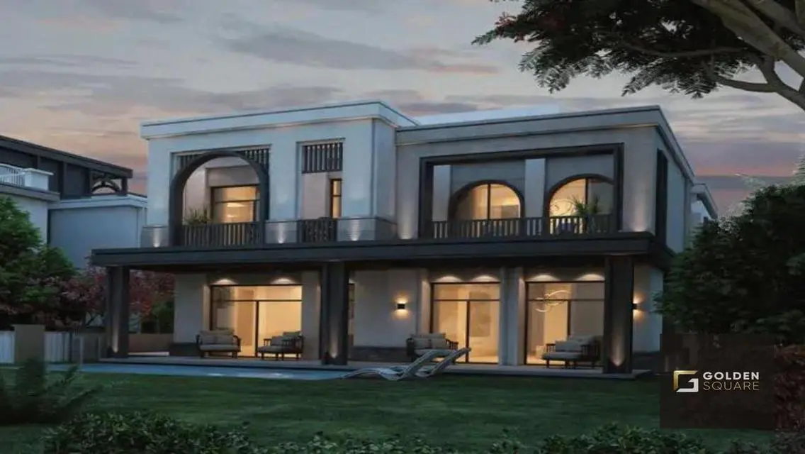 Luxurious Apartment with Spacious Layout in the City Center