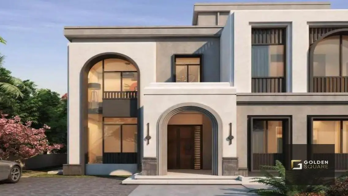 Luxurious Apartment with Spacious Layout in the City Center