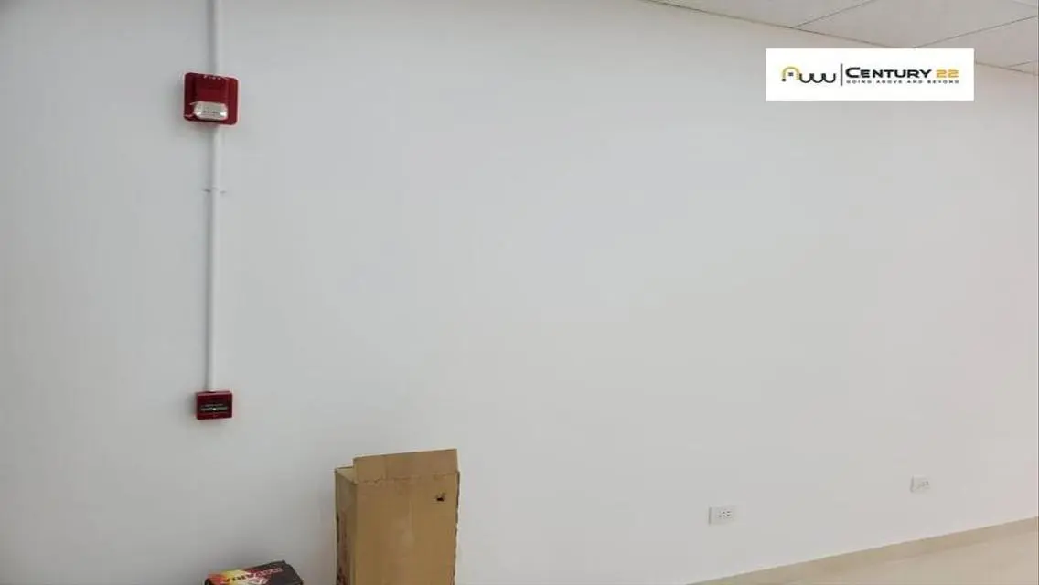 فرصة استثمارية رائعة بمساحة 890 متر مربع