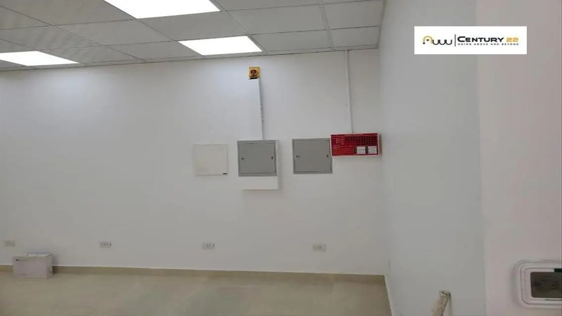 فرصة استثمارية رائعة بمساحة 890 متر مربع