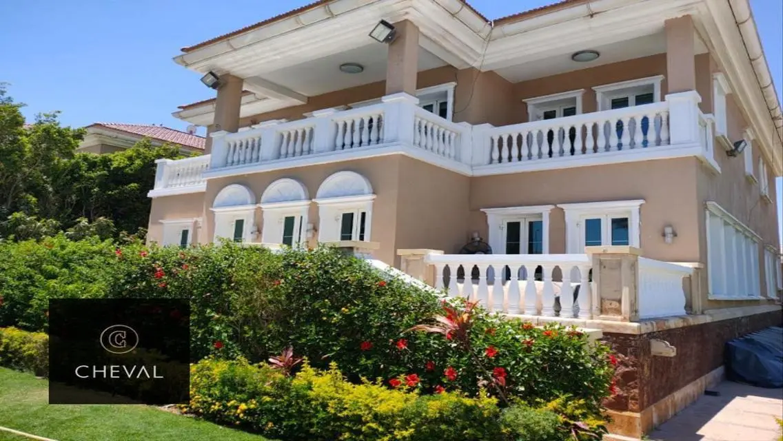 Luxury Villa with Private Garden and Pool