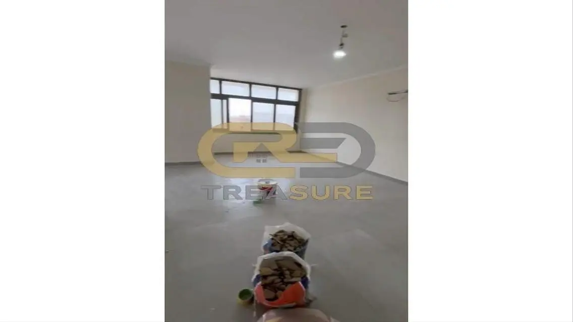 شقة فاخرة للإيجار بمساحة مريحة