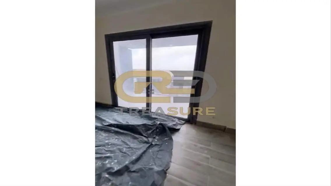 شقة فاخرة للإيجار بمساحة مريحة