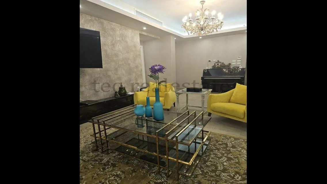 فيلا فاخرة للبيع بمساحة مريحة بـ 250000
