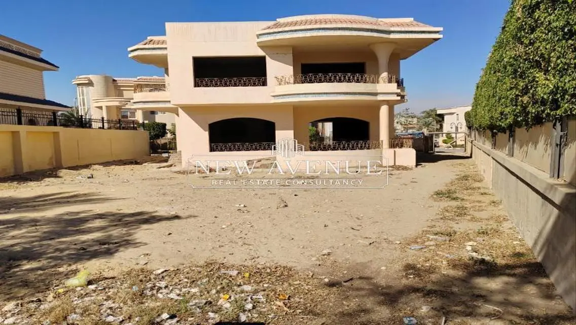 Luxury Villa for Sale in Prime Location