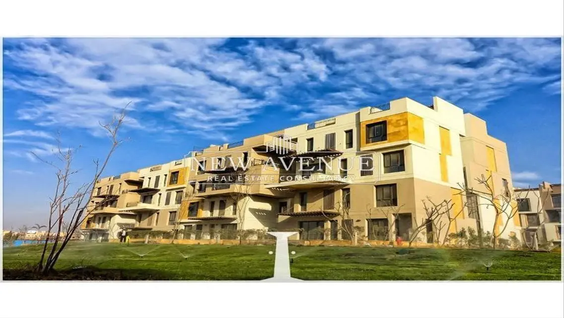 Luxury Apartment with Spacious Layout in the City Center