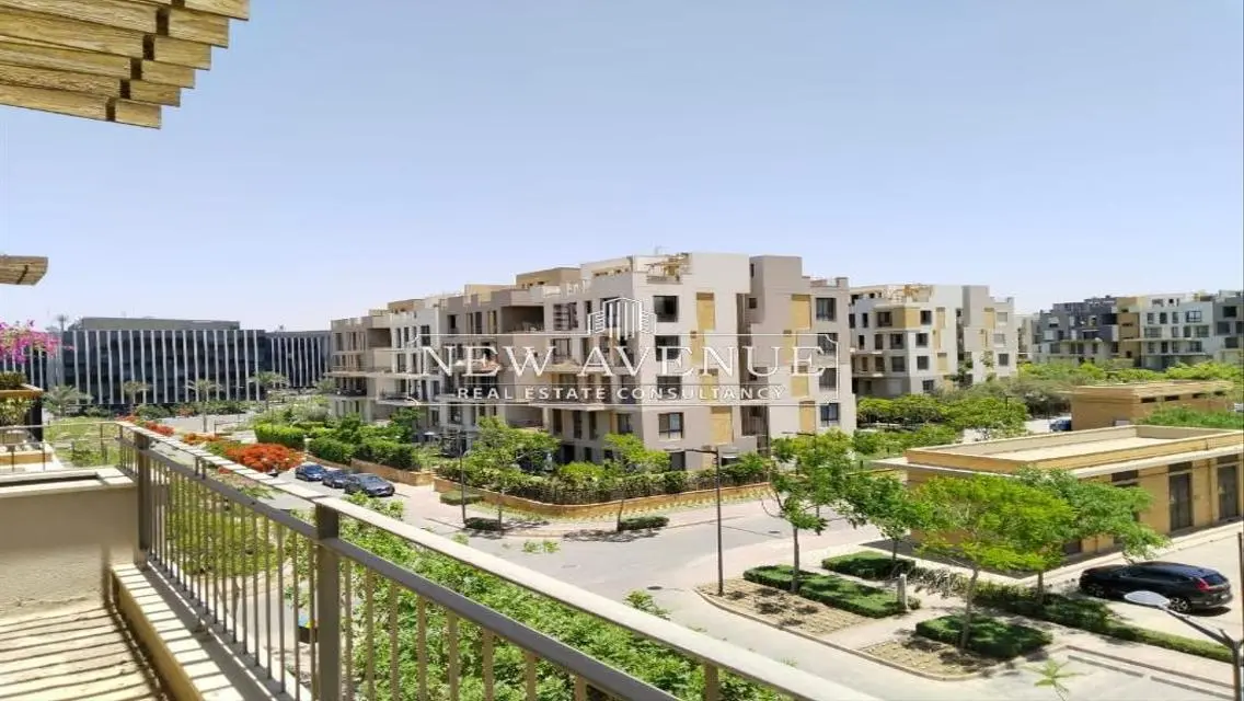 Luxury House for Sale with Excellent Amenities