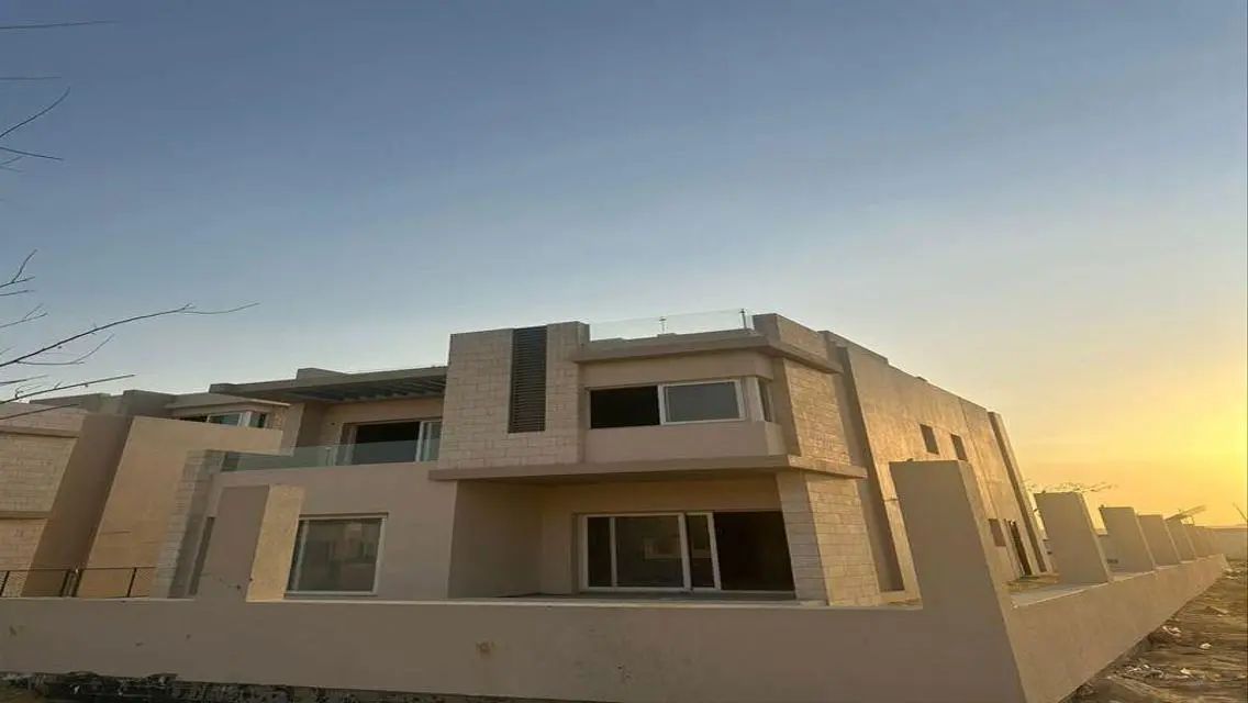 Luxury Villa in Hyde Park - New Cairo