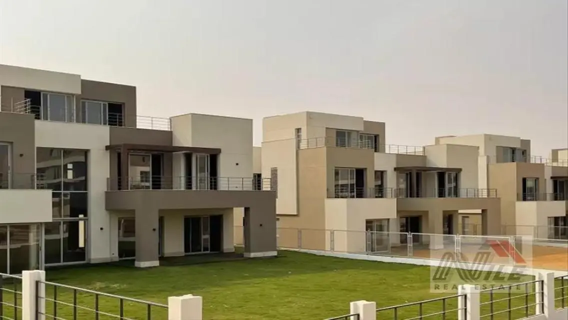 فيلا فاخرة للبيع بأفضل المواقع