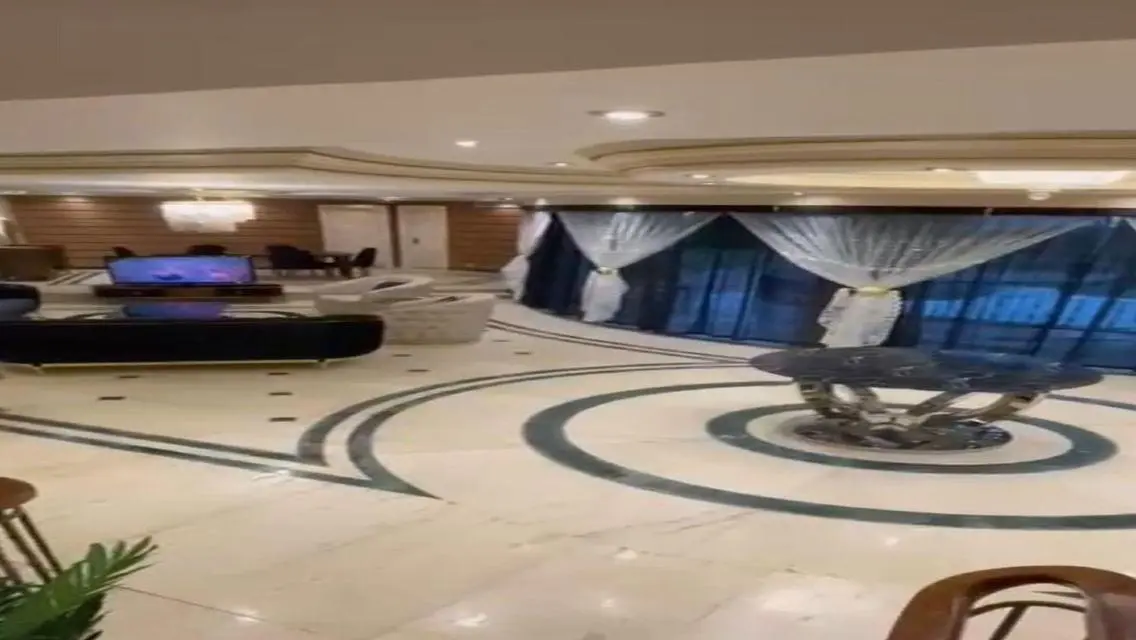 فيلا فاخرة بمساحة 860 متر للبيع
