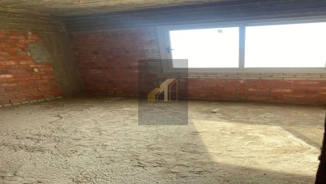 Stunning 183 sqm Apartment in a Prime Location