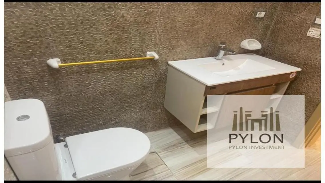 Ideal Investment with 160 sqm Featuring Balcony and Security Guard