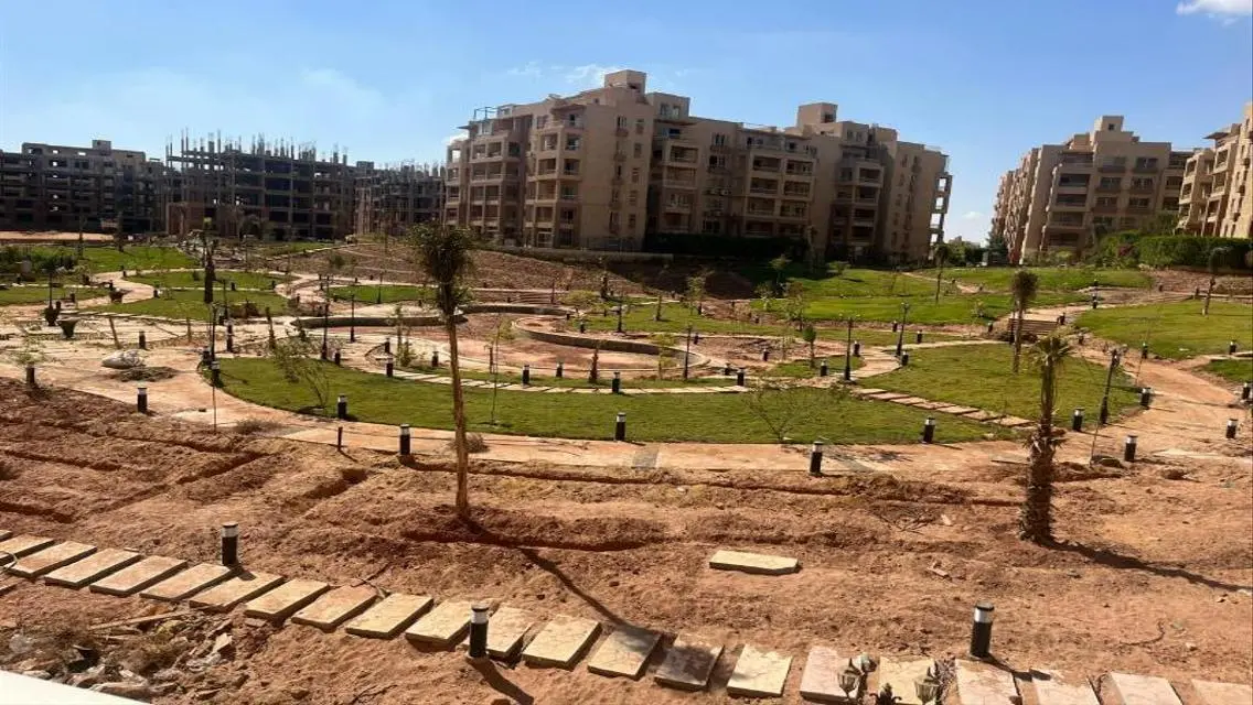 شقة للبيع بسعر مغري