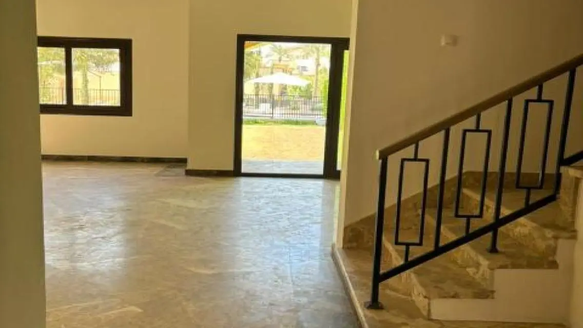 Luxurious 320 sqm Apartment Ready to Move In