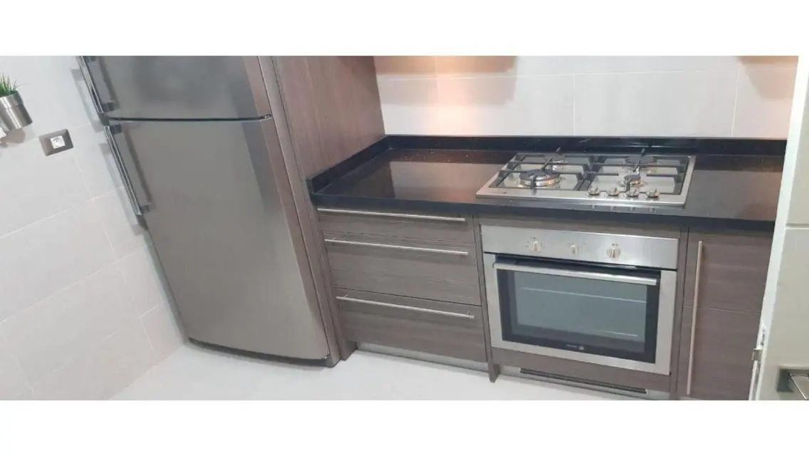 Modern Apartment in Prime Location with Private Garden